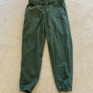 Levi's Women's Green Cropped Pants